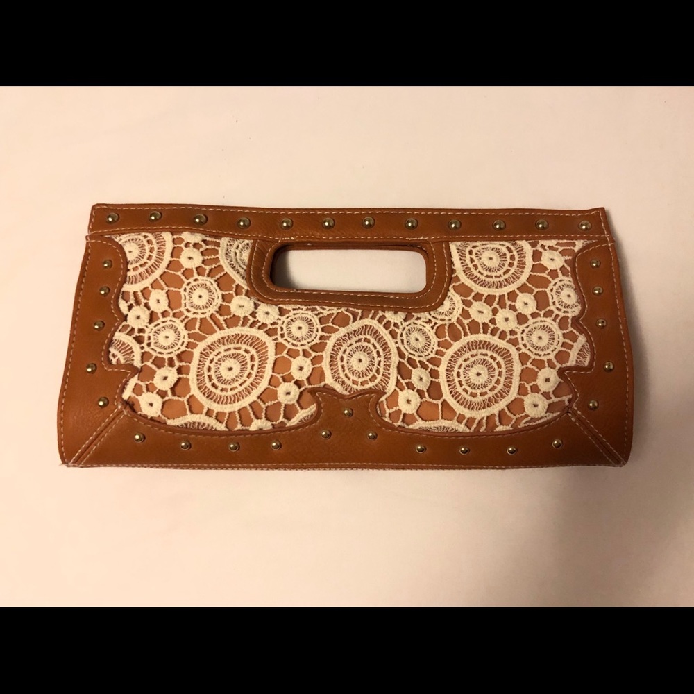 Tan clutch.